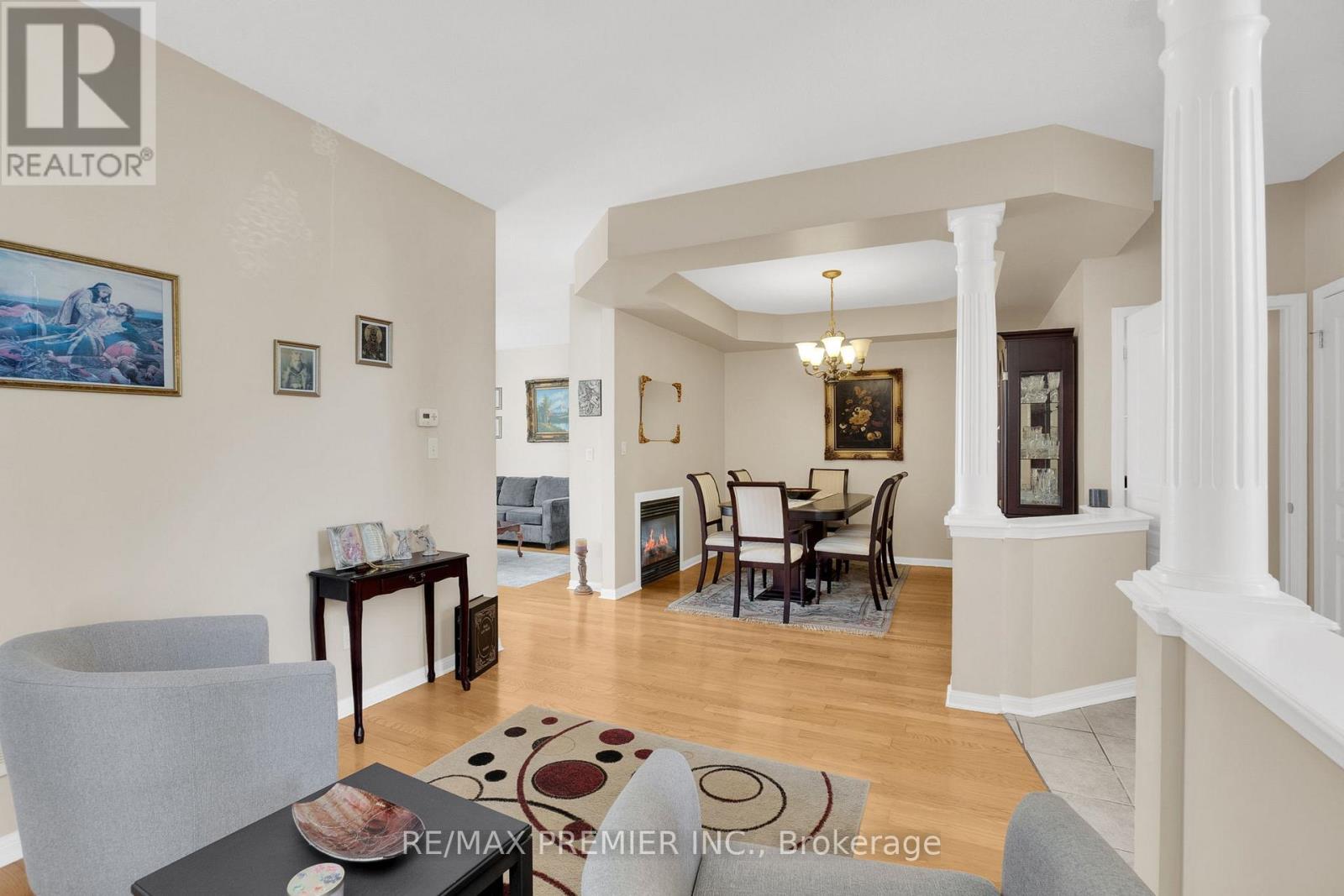 431 Pineview Lane, Pickering, Ontario  L1V 7G9 - Photo 9 - E13226460