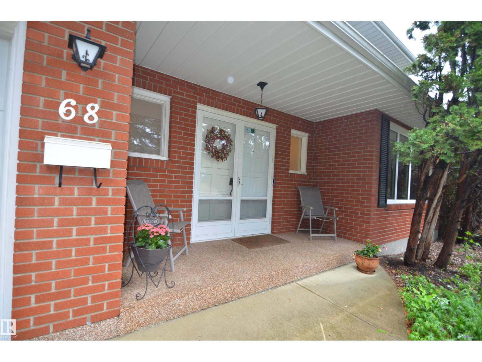 68 Marlboro Rd Nw, Edmonton, Alberta  T6J 2C6 - Photo 2 - E4491222
