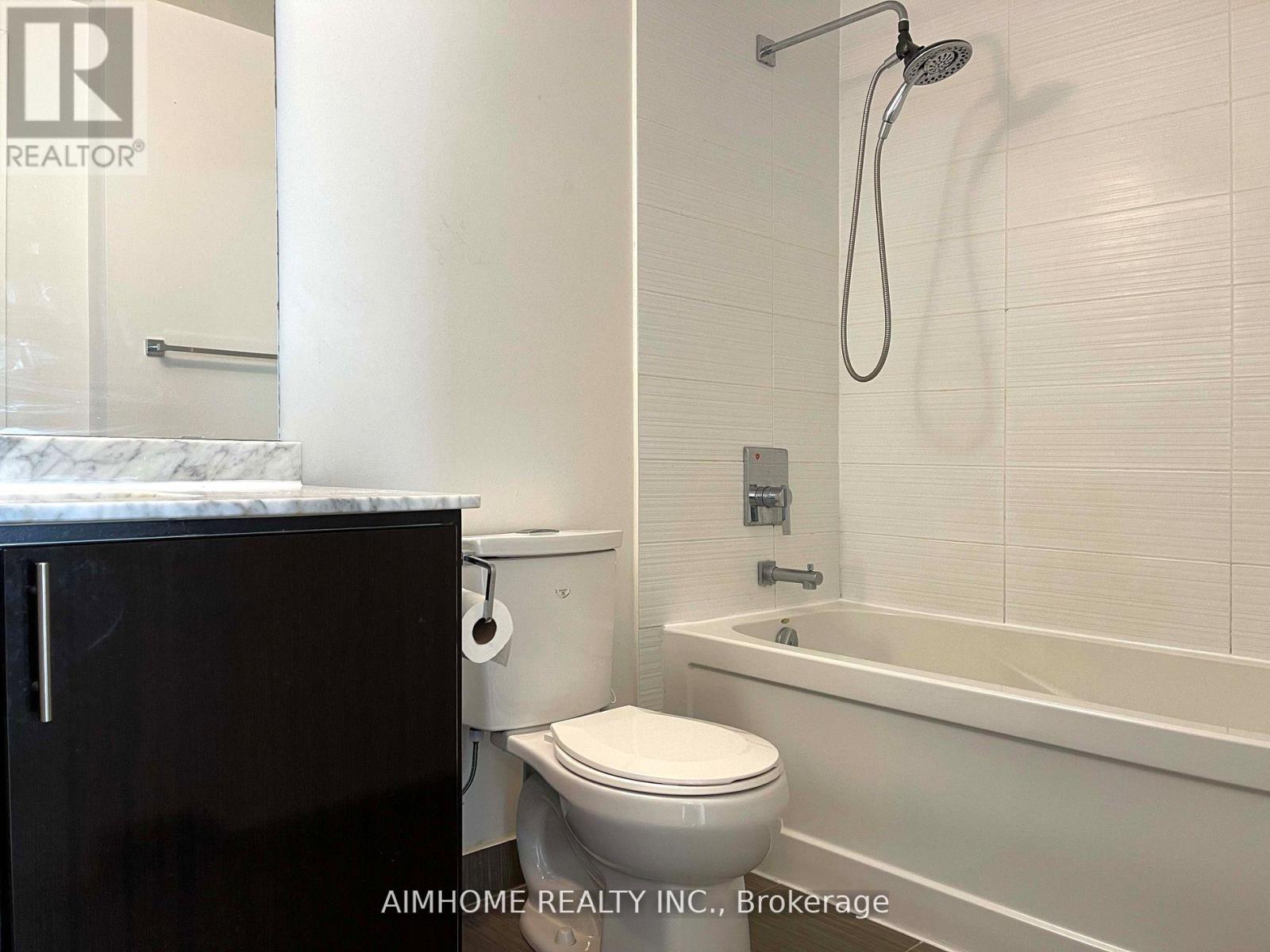 2028 - 7161 Yonge Street, Markham, Ontario  L3T 0C8 - Photo 11 - N13226446