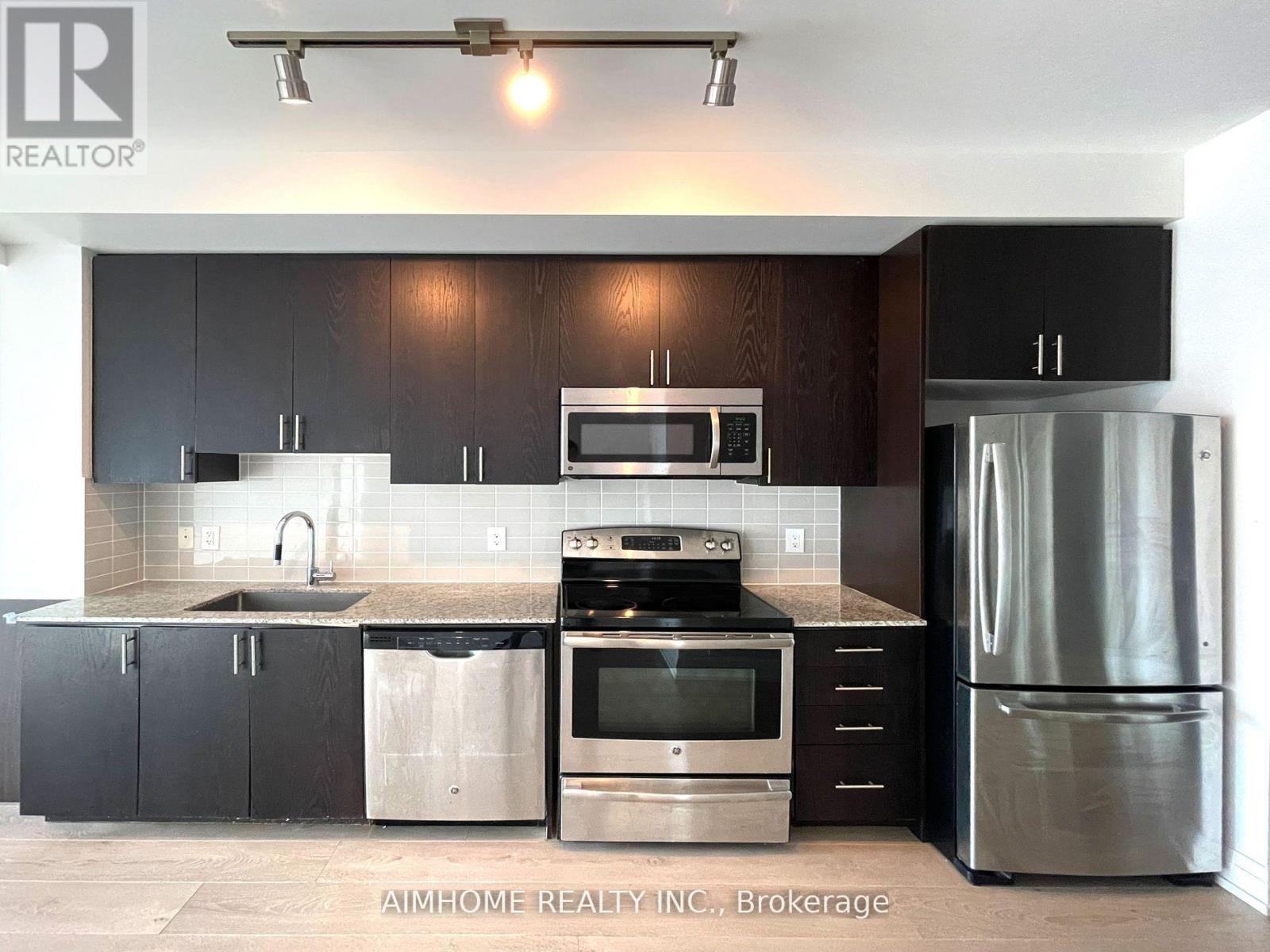 2028 - 7161 Yonge Street, Markham, Ontario  L3T 0C8 - Photo 9 - N13226446