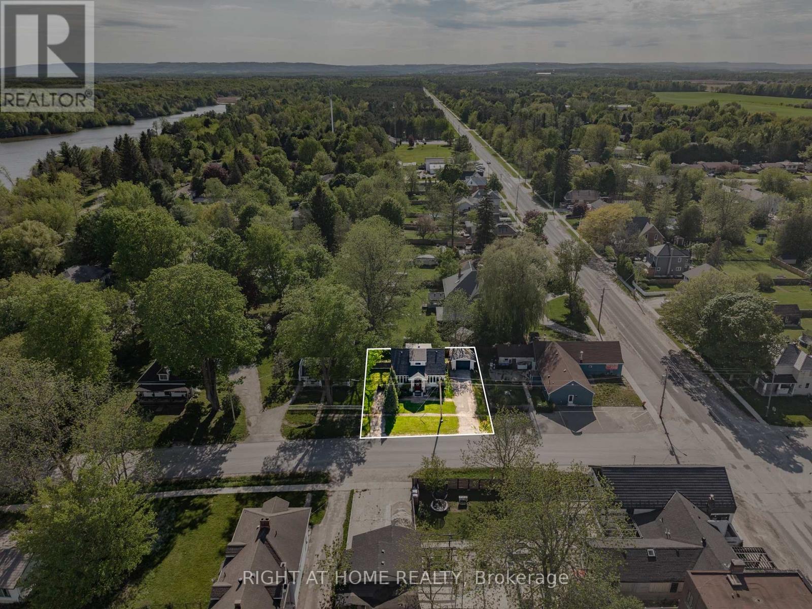 2 Hogback Road, Clearview (New Lowell), Ontario  L0M 1N0 - Photo 2 - S13226456