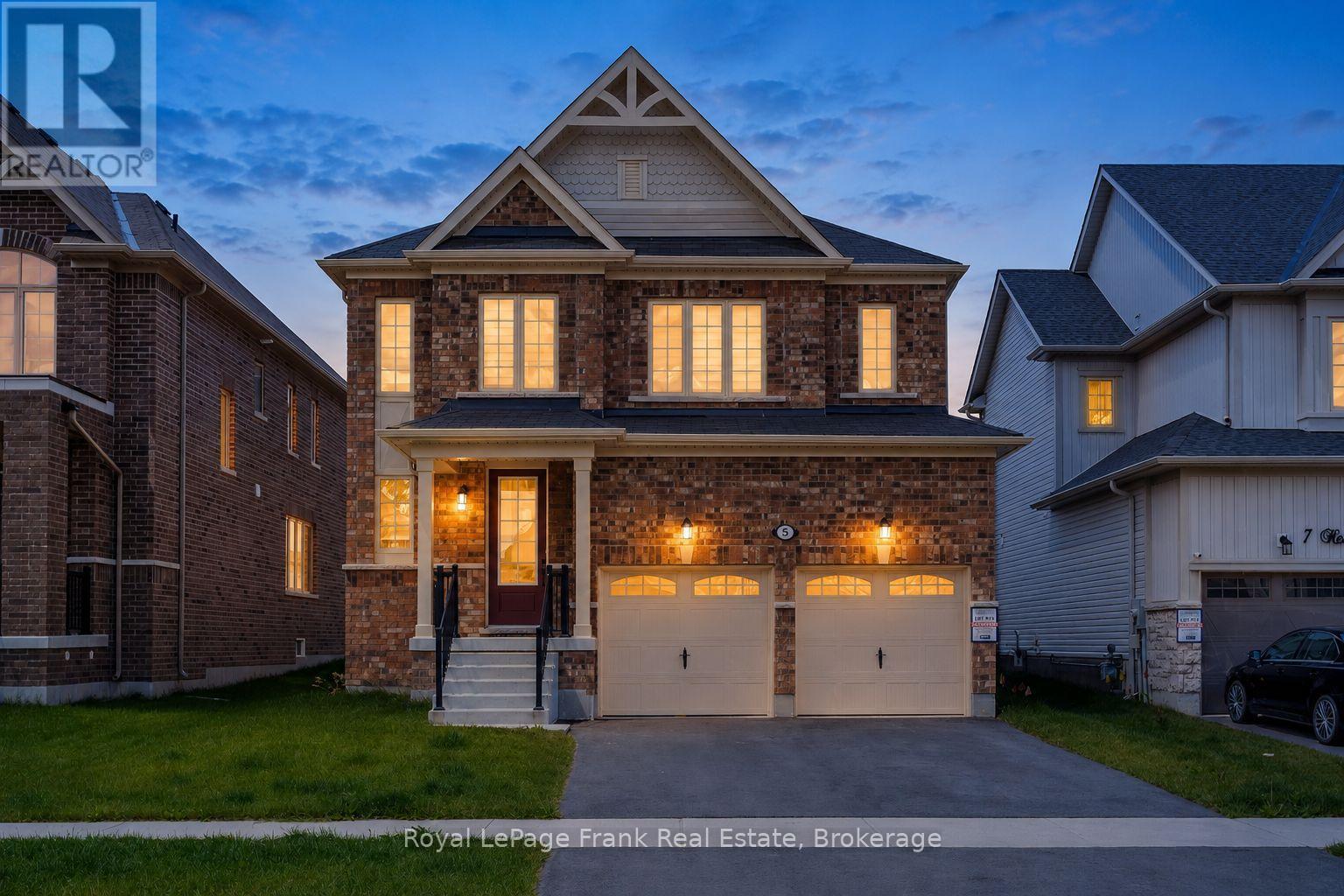 5 HENNESSEY CRESCENT