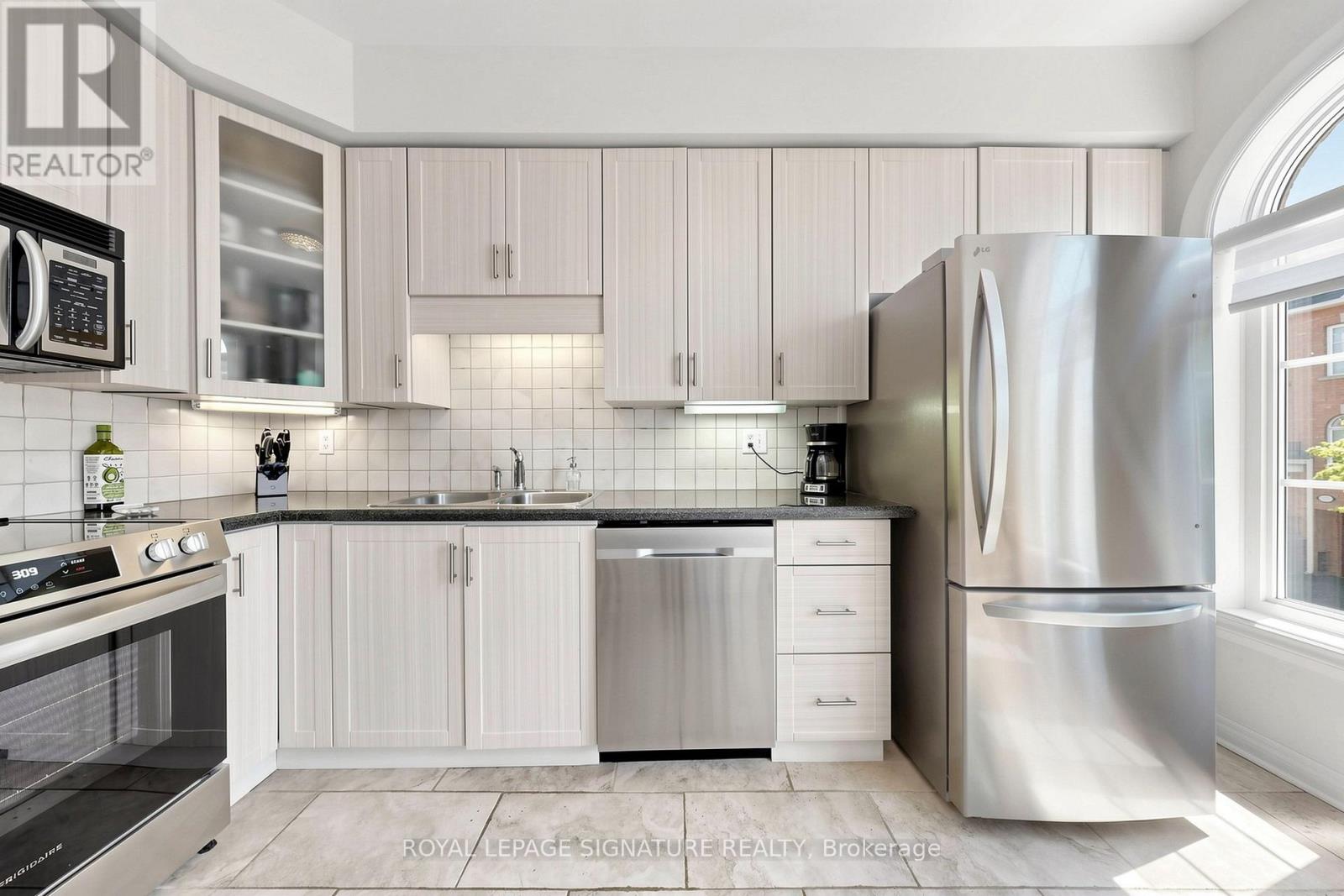 55 San Remo Terrace, Toronto, Ontario  M8Z 6C6 - Photo 13 - W13226482
