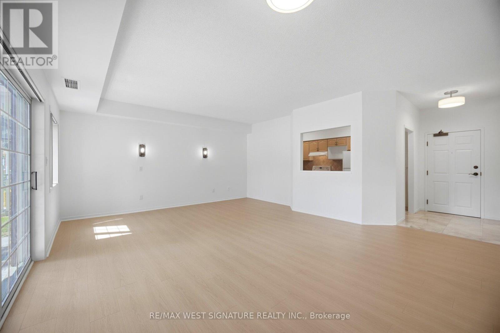 105 - 75 Treelawn Boulevard, Vaughan, Ontario  L0J 1C0 - Photo 10 - N13220428