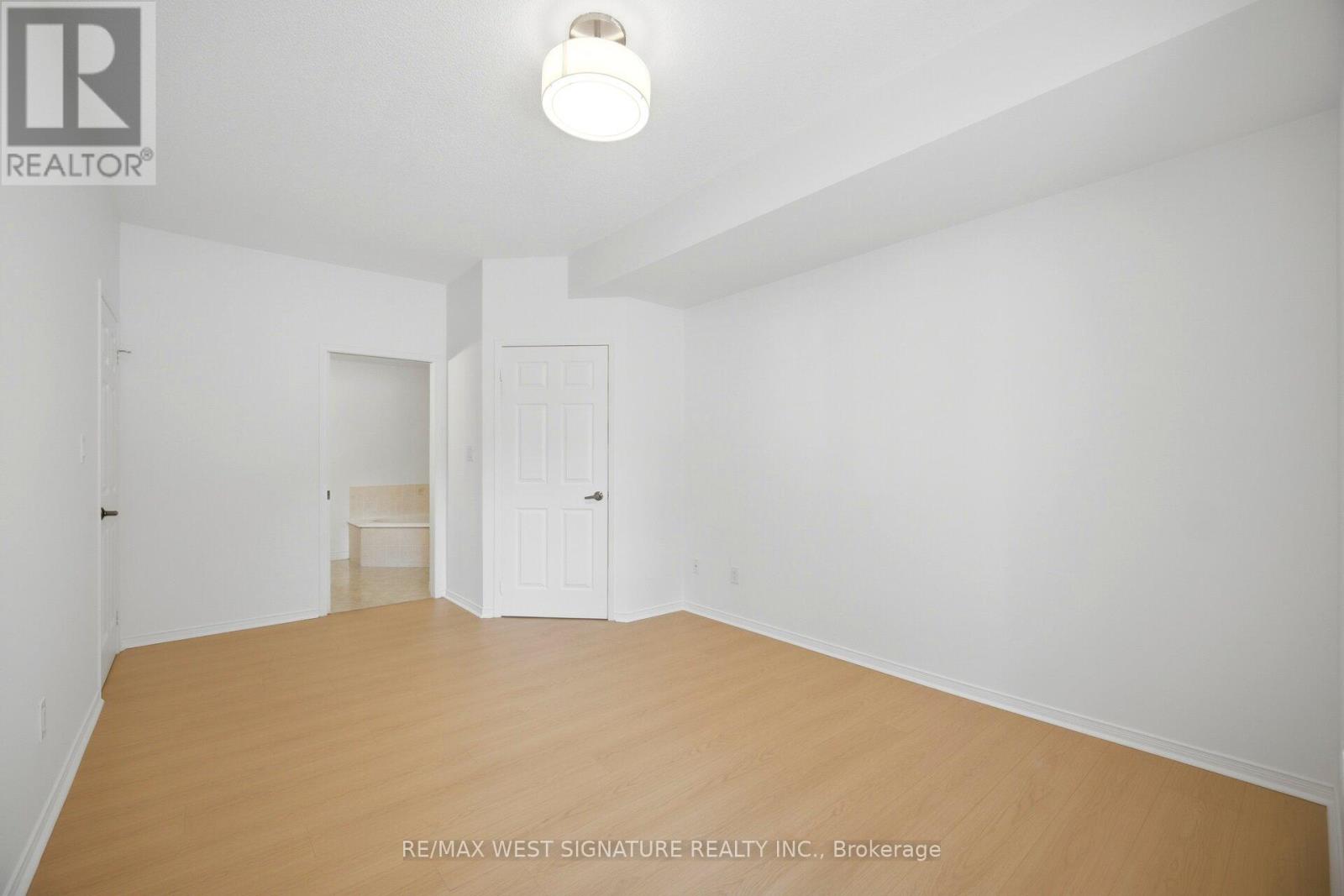 105 - 75 Treelawn Boulevard, Vaughan, Ontario  L0J 1C0 - Photo 17 - N13220428