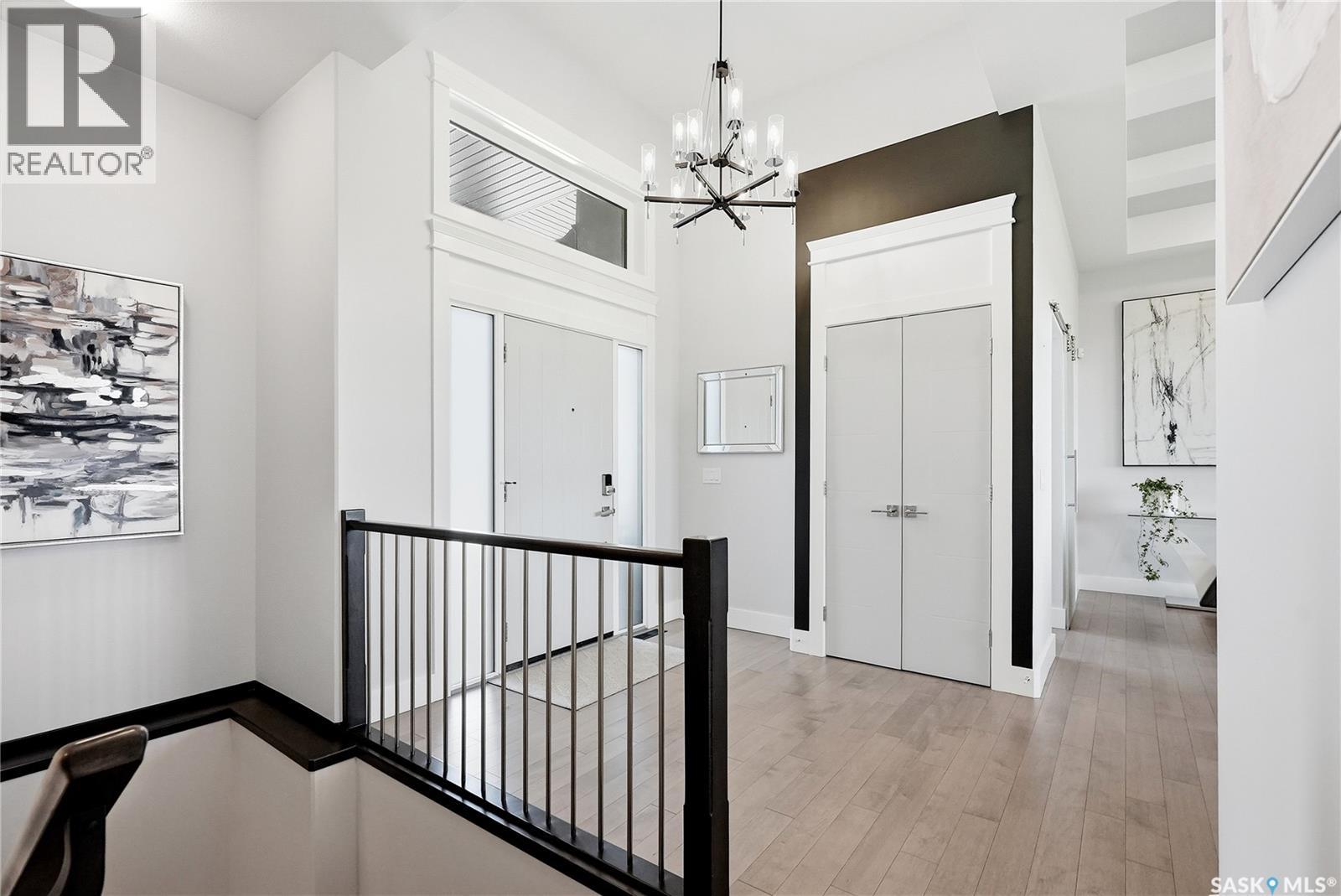 739 Hastings Cove, Saskatoon, Saskatchewan  S7V 0G6 - Photo 3 - SK037619