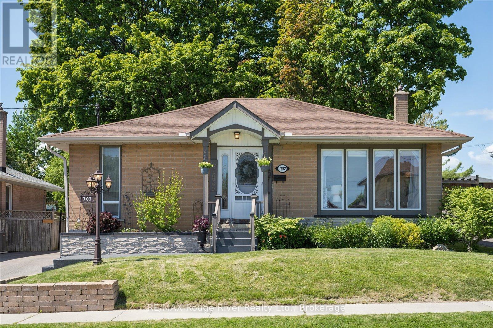 702 GILBERT STREET W, Whitby, Ontario