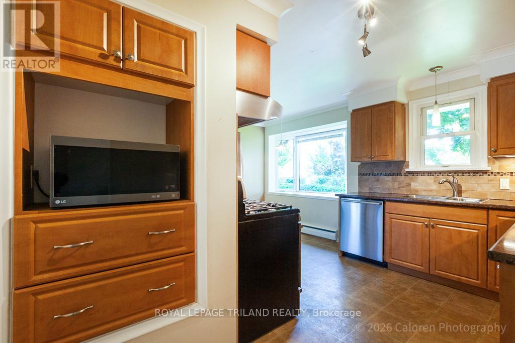 37 Dennis Avenue, London South, Ontario  N6P 1B8 - Photo 19 - X13226496