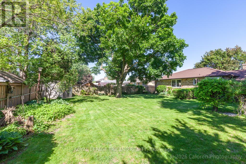 37 Dennis Avenue, London South, Ontario  N6P 1B8 - Photo 38 - X13226496