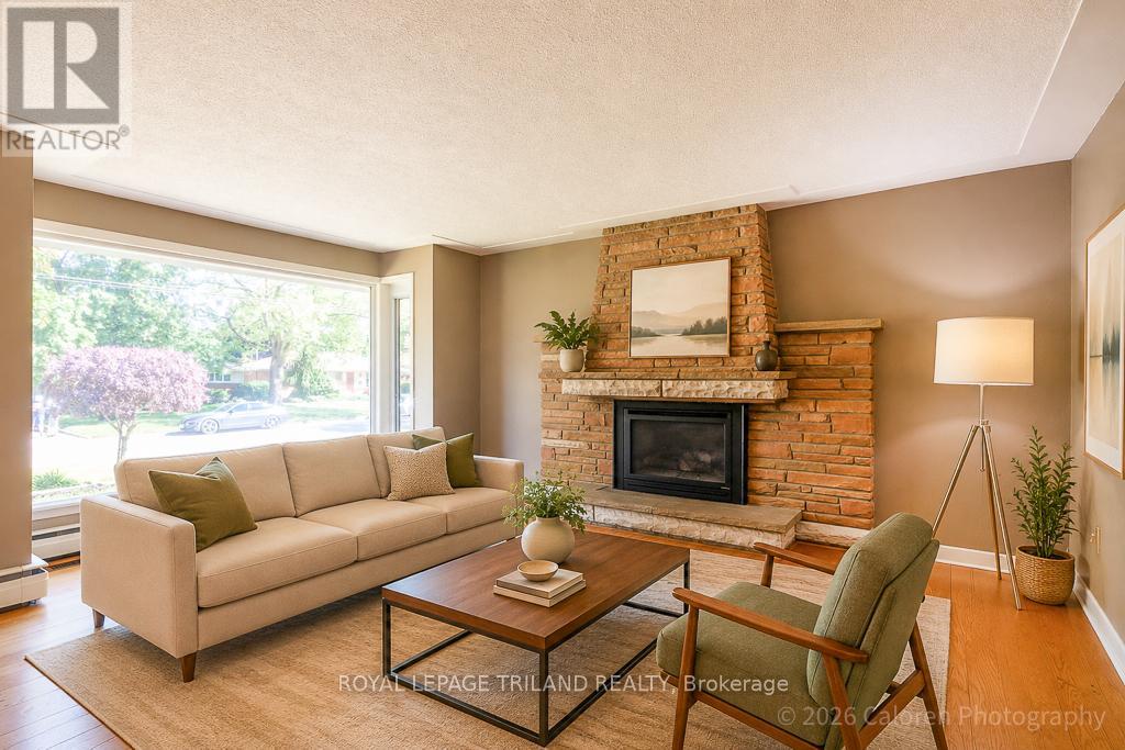 37 Dennis Avenue, London South, Ontario  N6P 1B8 - Photo 5 - X13226496