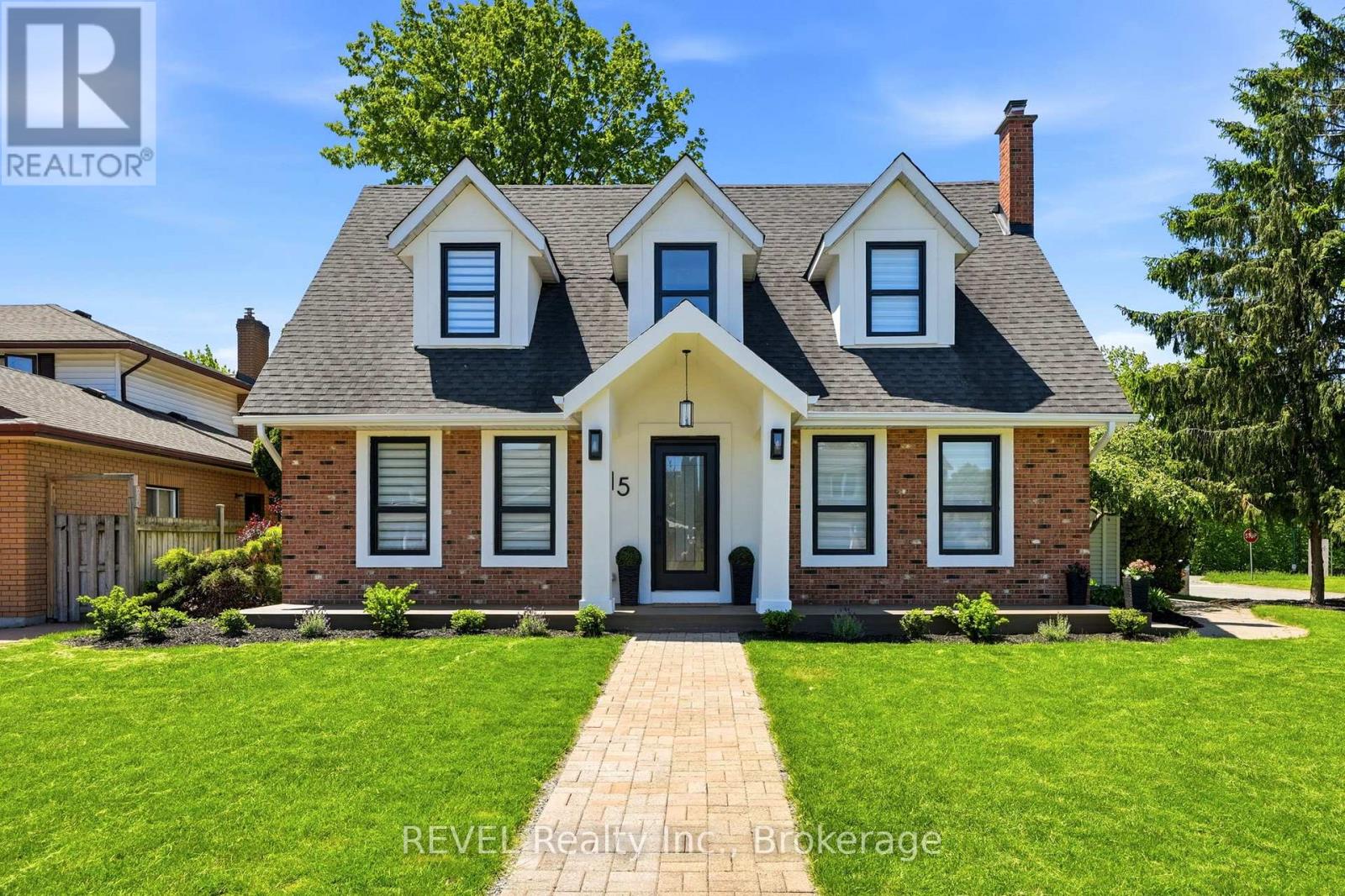 15 MACINTOSH CRESCENT, St. Catharines, Ontario