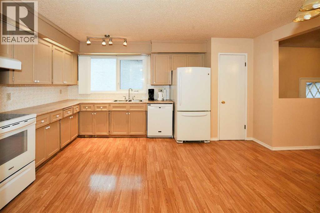 3911 57 Street, Camrose, Alberta  T4V 3H6 - Photo 8 - A2316073