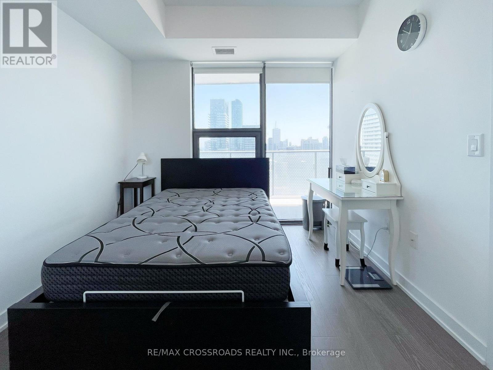 4403 - 11 Wellesley Street W, Toronto, Ontario  M4Y 0G4 - Photo 12 - C13226510