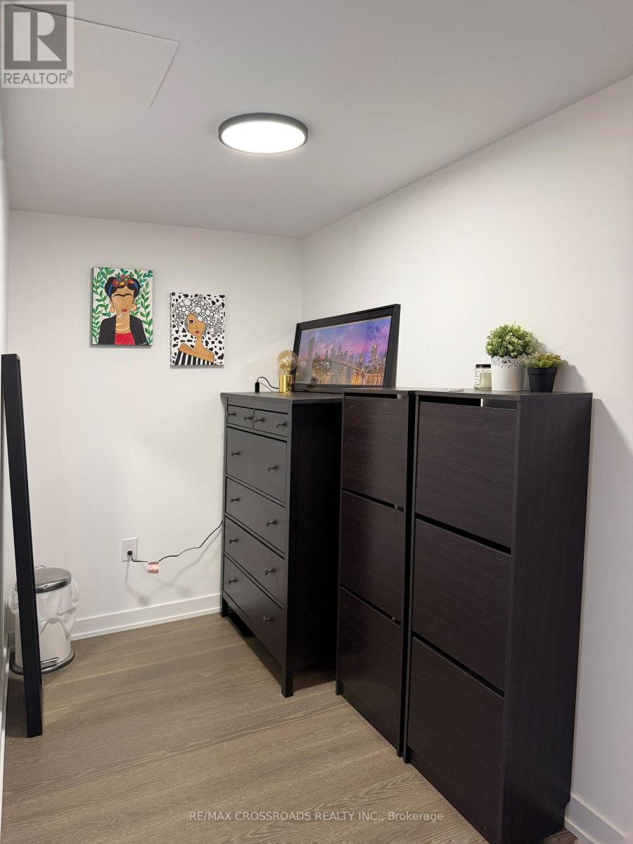 4403 - 11 Wellesley Street W, Toronto, Ontario  M4Y 0G4 - Photo 14 - C13226510