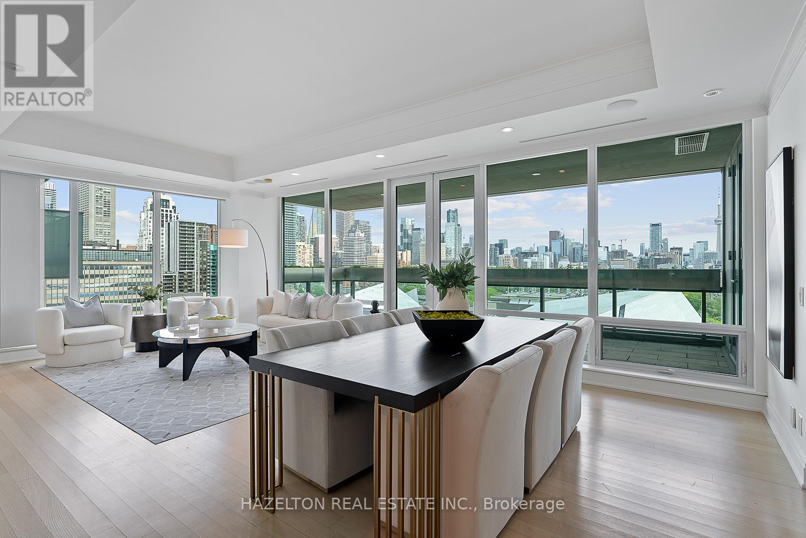1402 - 206 Bloor Street W, Toronto, Ontario  M5S 1T8 - Photo 2 - C13226516