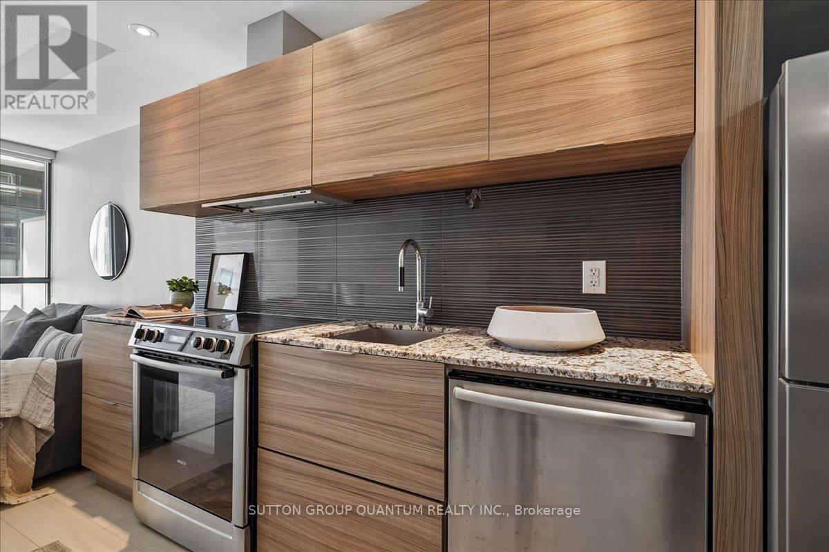404 - 8 Charlotte Street, Toronto, Ontario  M5V 0K4 - Photo 10 - C13226528