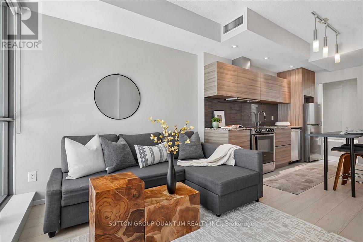 404 - 8 Charlotte Street, Toronto, Ontario  M5V 0K4 - Photo 2 - C13226528