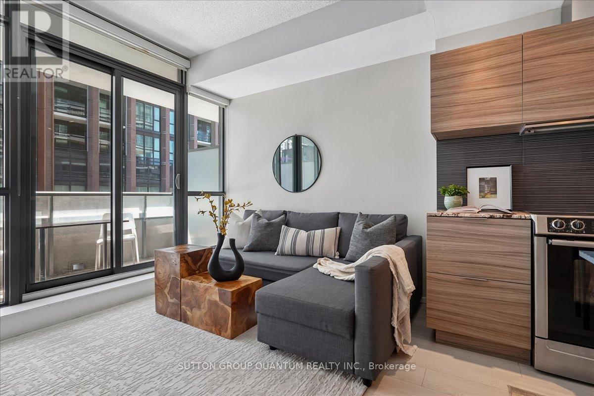 404 - 8 Charlotte Street, Toronto, Ontario  M5V 0K4 - Photo 3 - C13226528