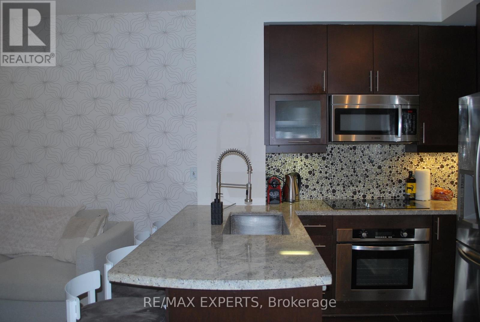 803 - 35 Balmuto Street, Toronto, Ontario  M4Y 0A3 - Photo 3 - C13226558
