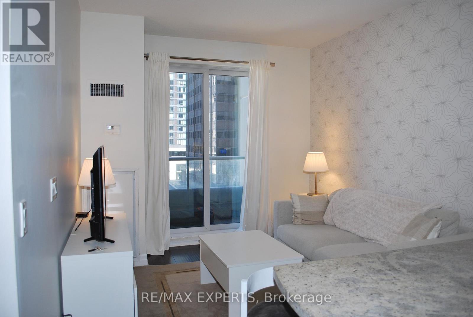 803 - 35 Balmuto Street, Toronto, Ontario  M4Y 0A3 - Photo 4 - C13226558