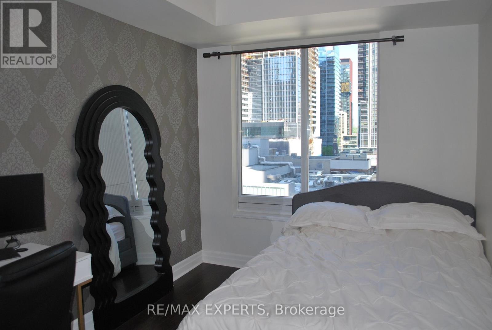 803 - 35 Balmuto Street, Toronto, Ontario  M4Y 0A3 - Photo 6 - C13226558