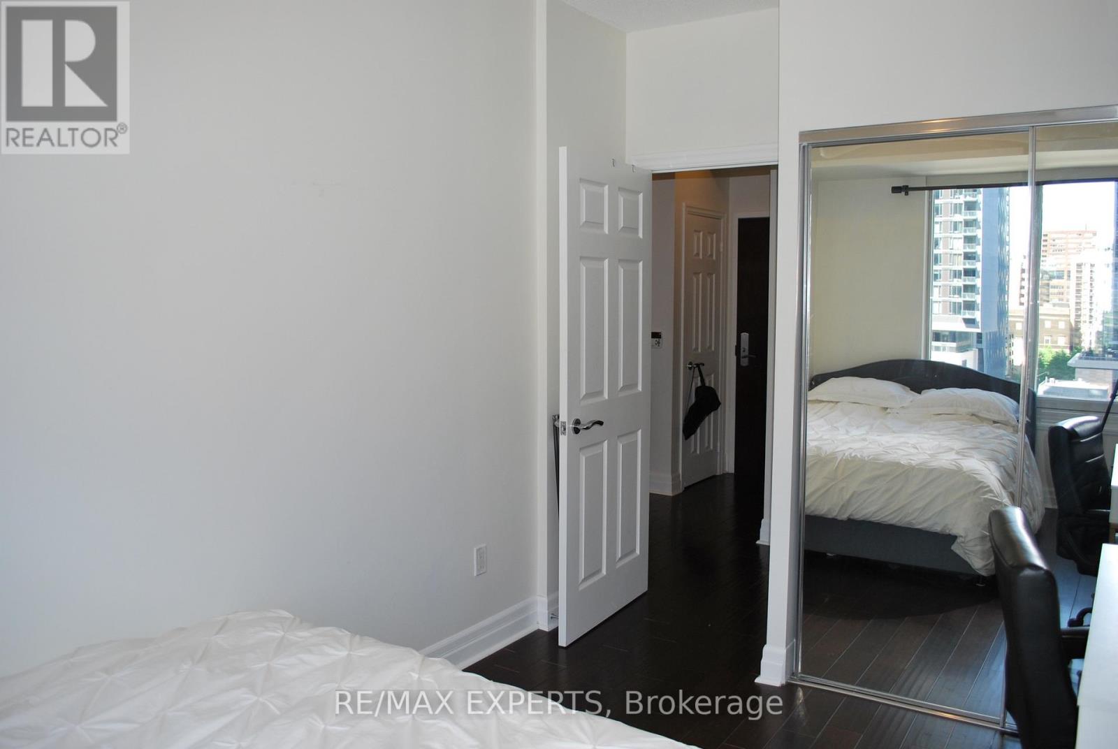 803 - 35 Balmuto Street, Toronto, Ontario  M4Y 0A3 - Photo 7 - C13226558