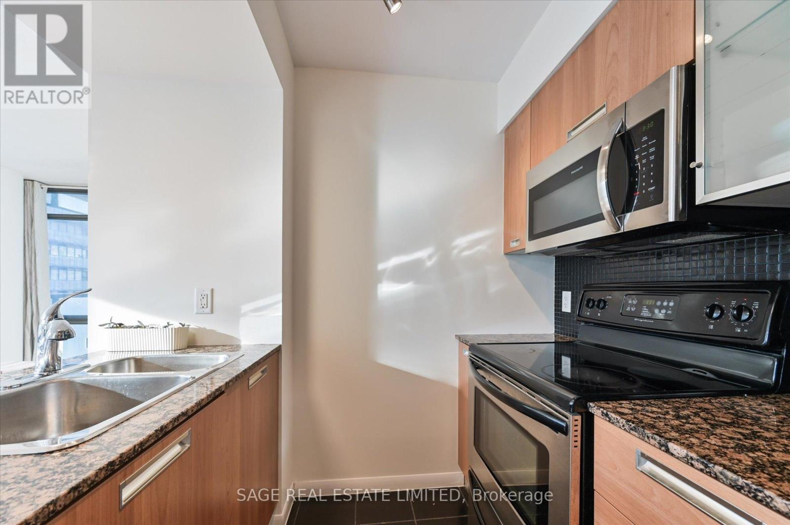 902 - 38 Grenville Street, Toronto, Ontario  M4Y 1A5 - Photo 13 - C13226652