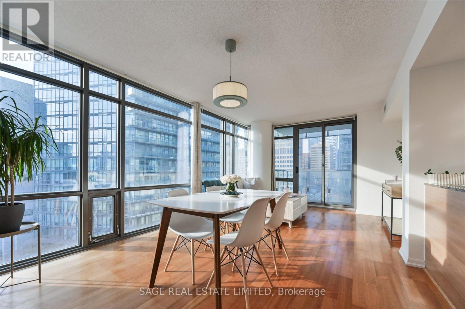 902 - 38 Grenville Street, Toronto, Ontario  M4Y 1A5 - Photo 6 - C13226652