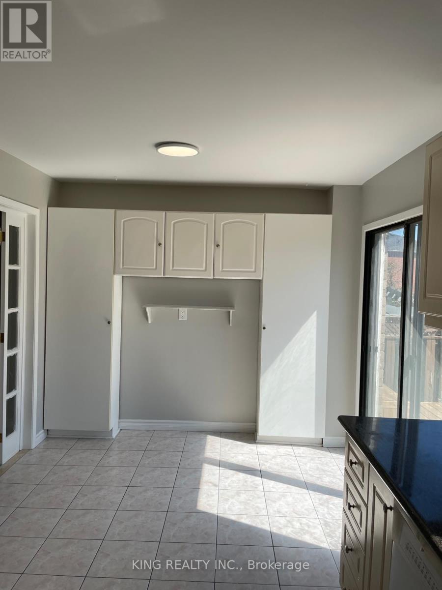 33 Rowe Court, Markham, Ontario  L3S 2J6 - Photo 12 - N13223342