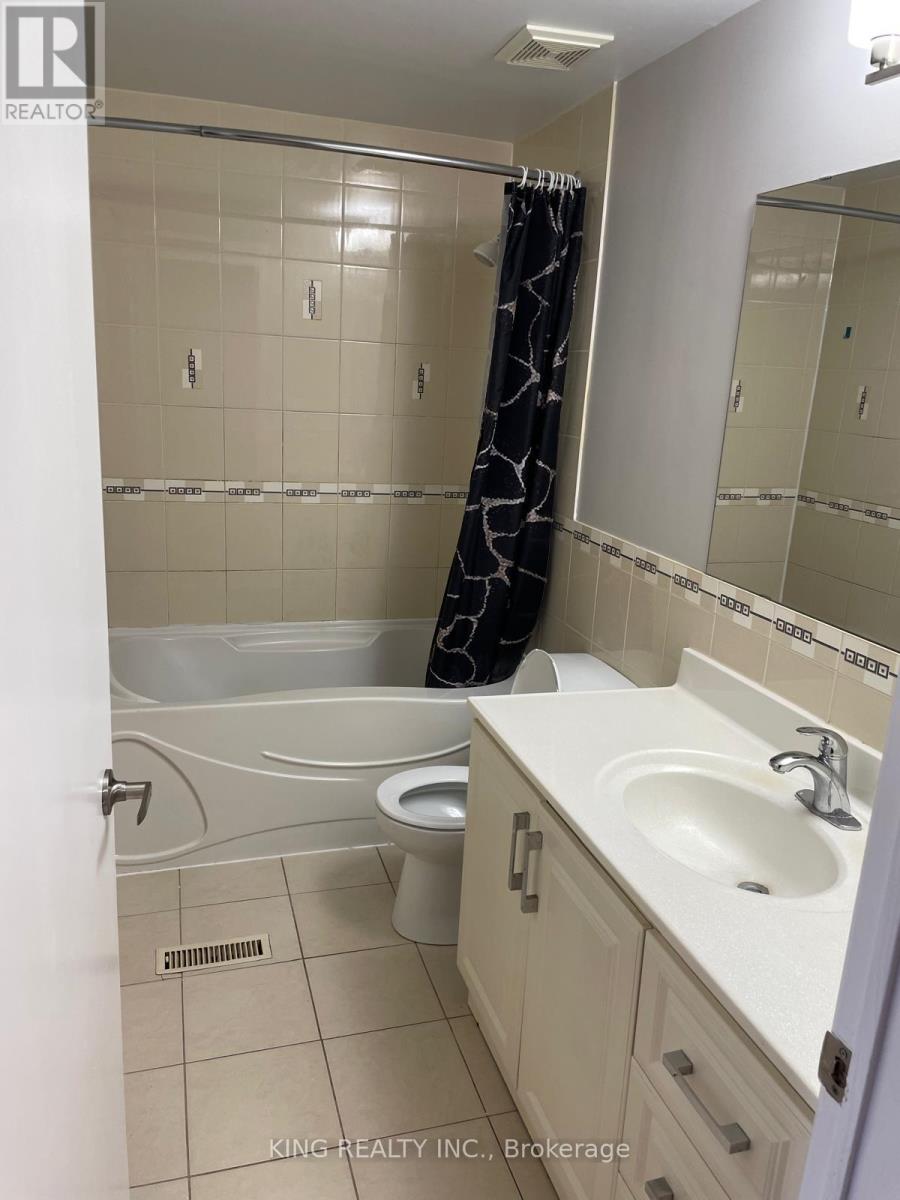 33 Rowe Court, Markham, Ontario  L3S 2J6 - Photo 10 - N13223342