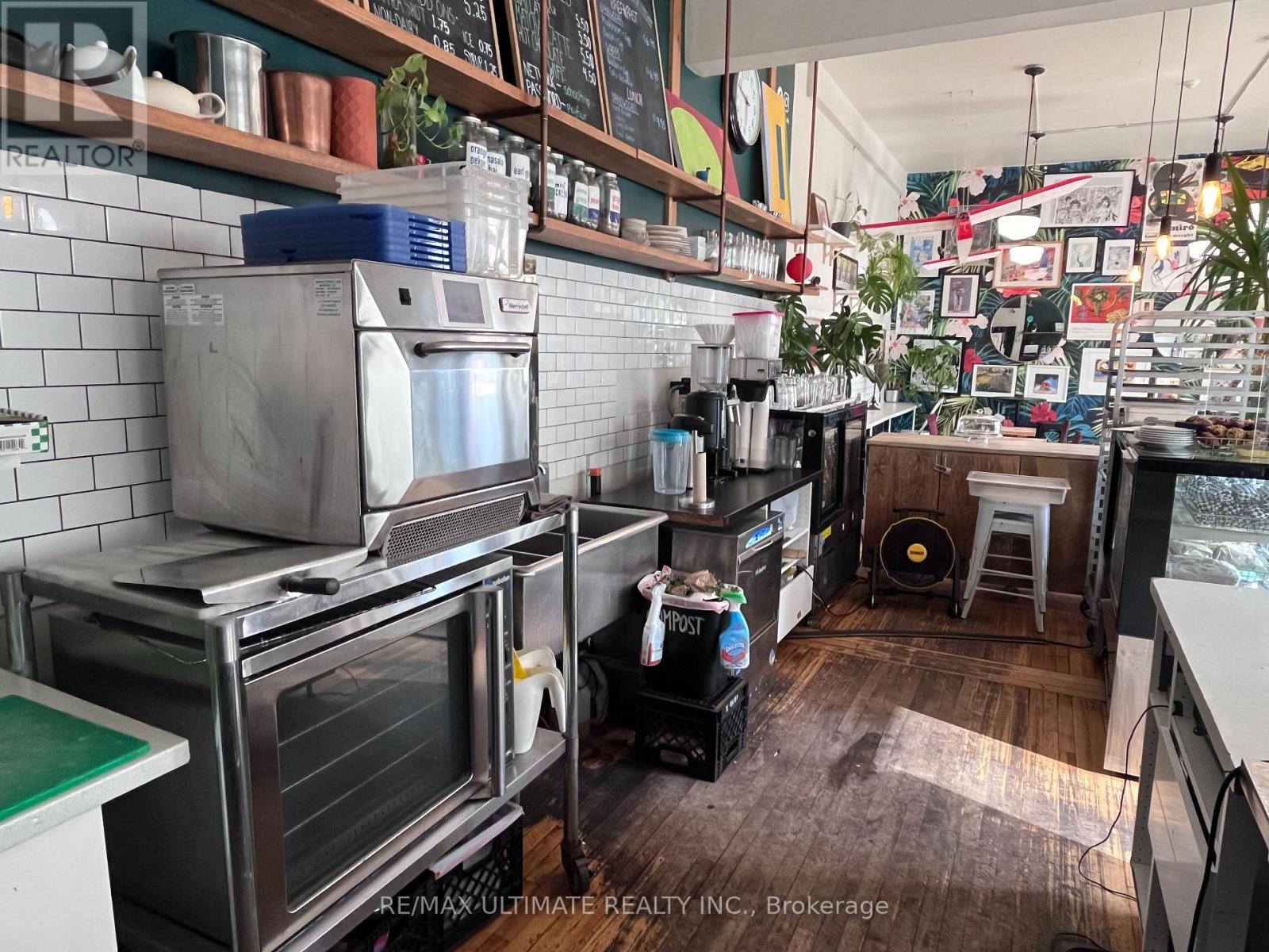 3 Westmoreland Avenue, Toronto, Ontario  M6H 2Z6 - Photo 10 - W13119508