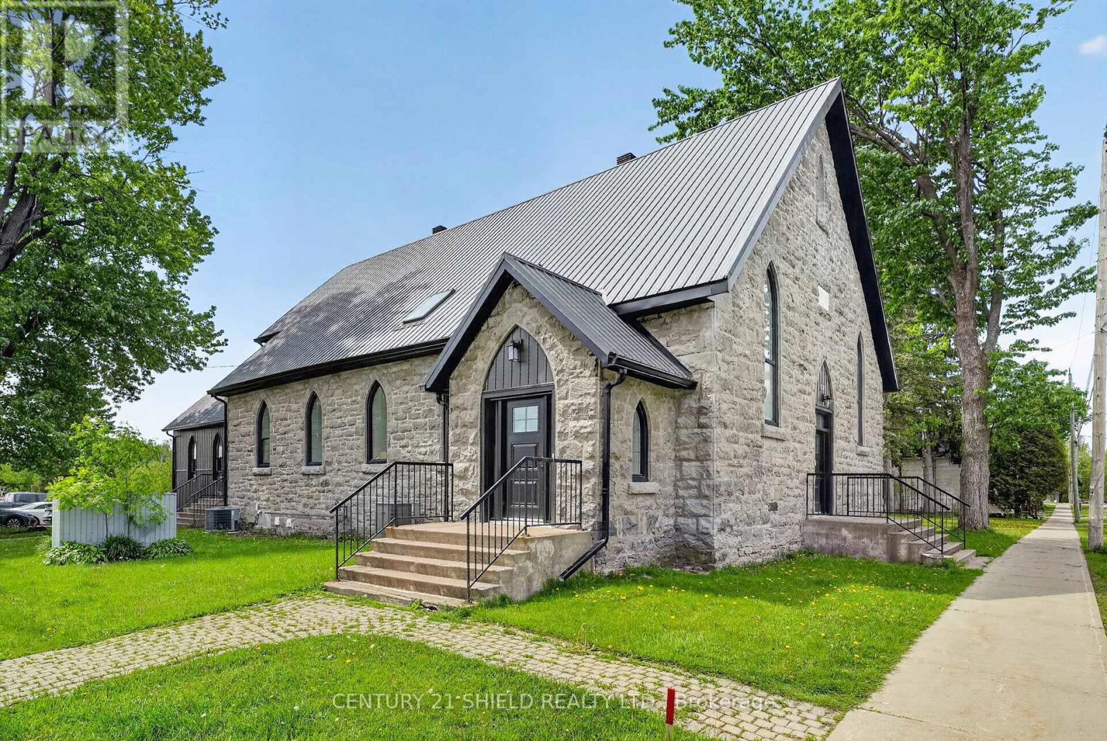 12 MAPLE STREET, South Glengarry, Ontario