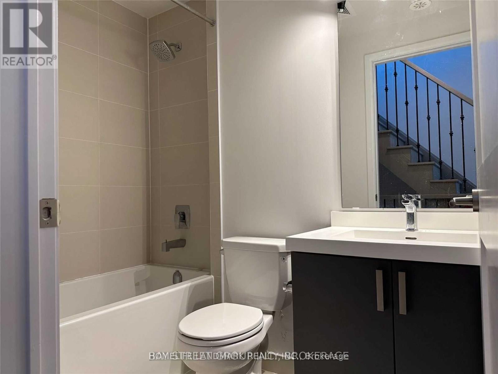 Th36 - 1050 Portage Parkway, Vaughan, Ontario  L4K 0K3 - Photo 8 - N13226512