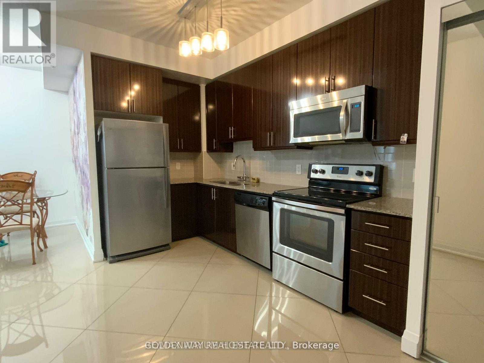 402 - 75 North Park Road, Vaughan, Ontario  L4J 0H8 - Photo 2 - N13226556