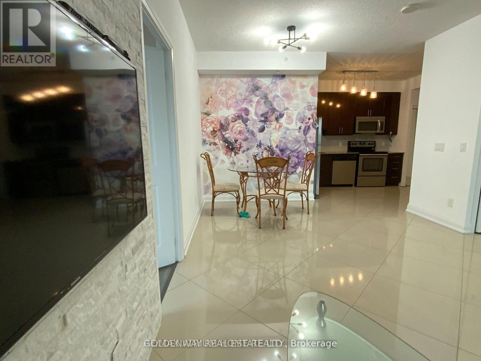 402 - 75 North Park Road, Vaughan, Ontario  L4J 0H8 - Photo 4 - N13226556