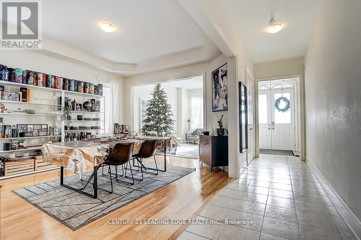 455 Threshing Mill Boulevard, Oakville, Ontario  L6H 0T4 - Photo 4 - W13226574