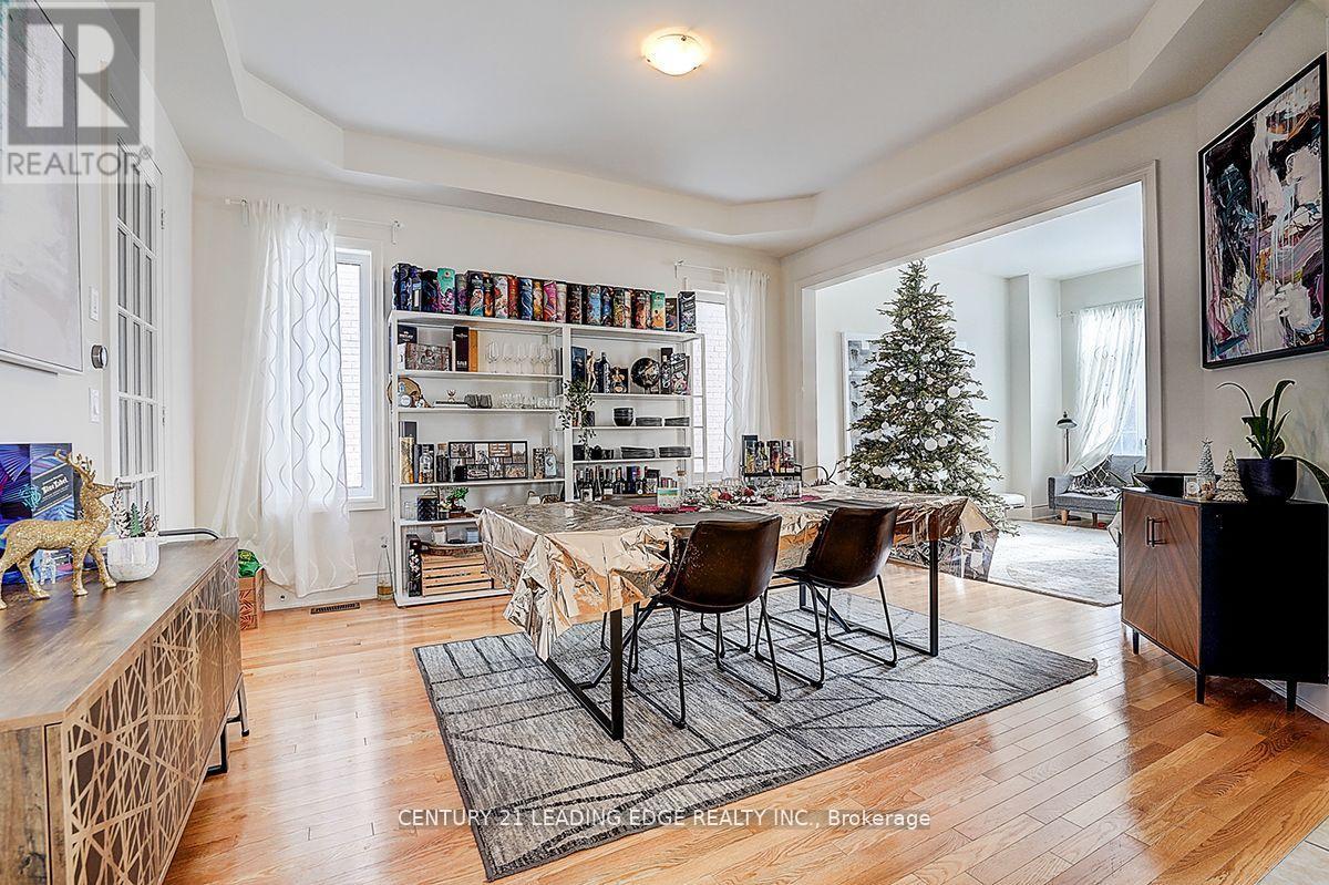 455 Threshing Mill Boulevard, Oakville, Ontario  L6H 0T4 - Photo 5 - W13226574