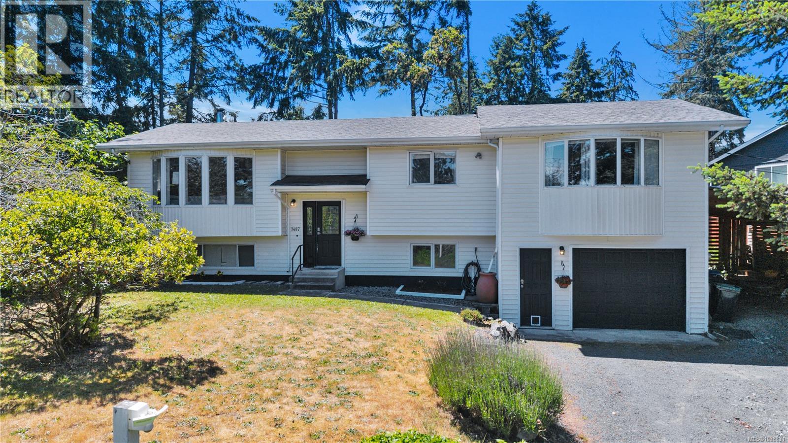7487 Forest Turn Way, Lantzville, British Columbia  V0R 2H0 - Photo 1 - 1038831