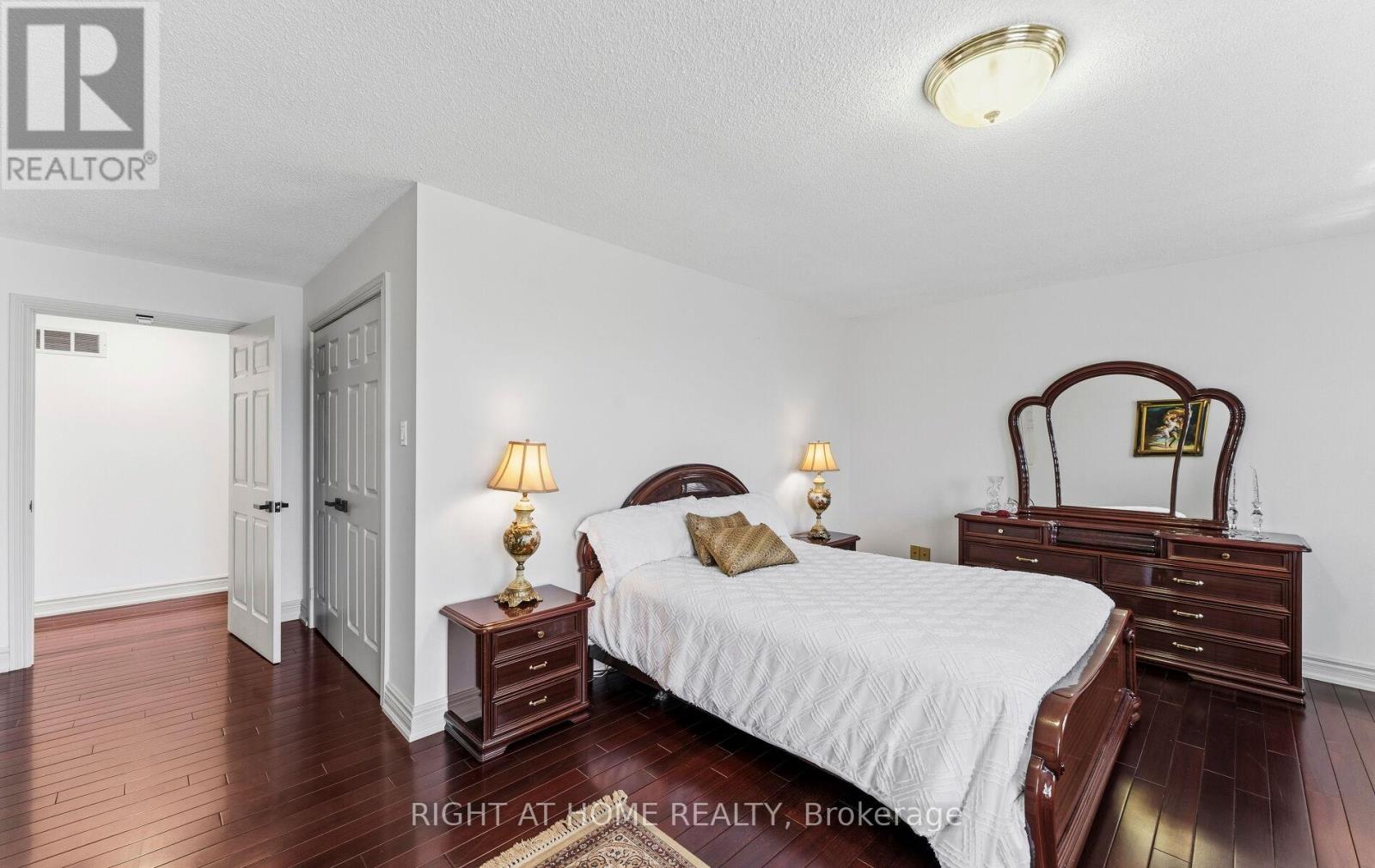1665 Asgard Drive, Mississauga, Ontario  L5E 3G5 - Photo 27 - W13039420