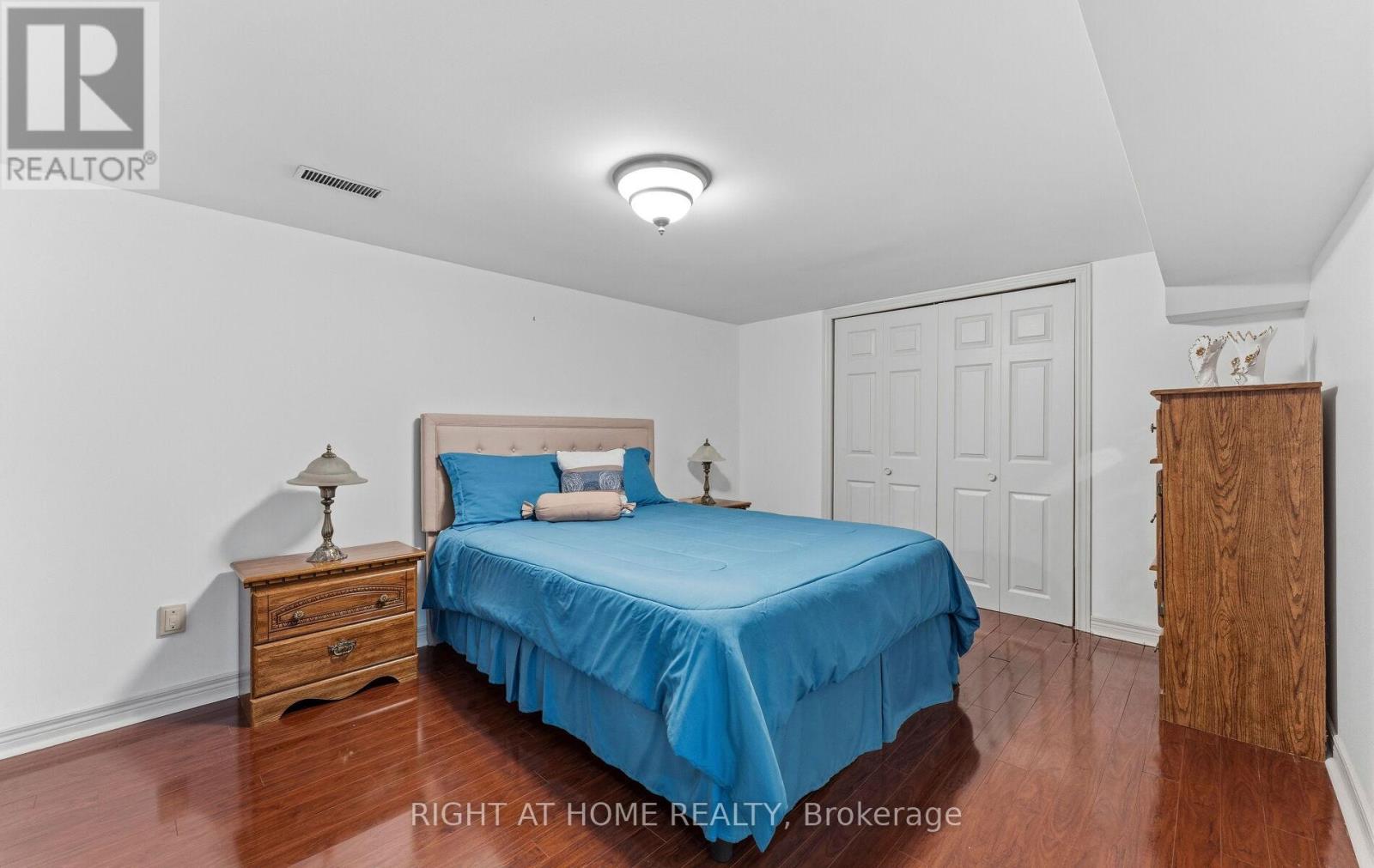 1665 Asgard Drive, Mississauga, Ontario  L5E 3G5 - Photo 35 - W13039420