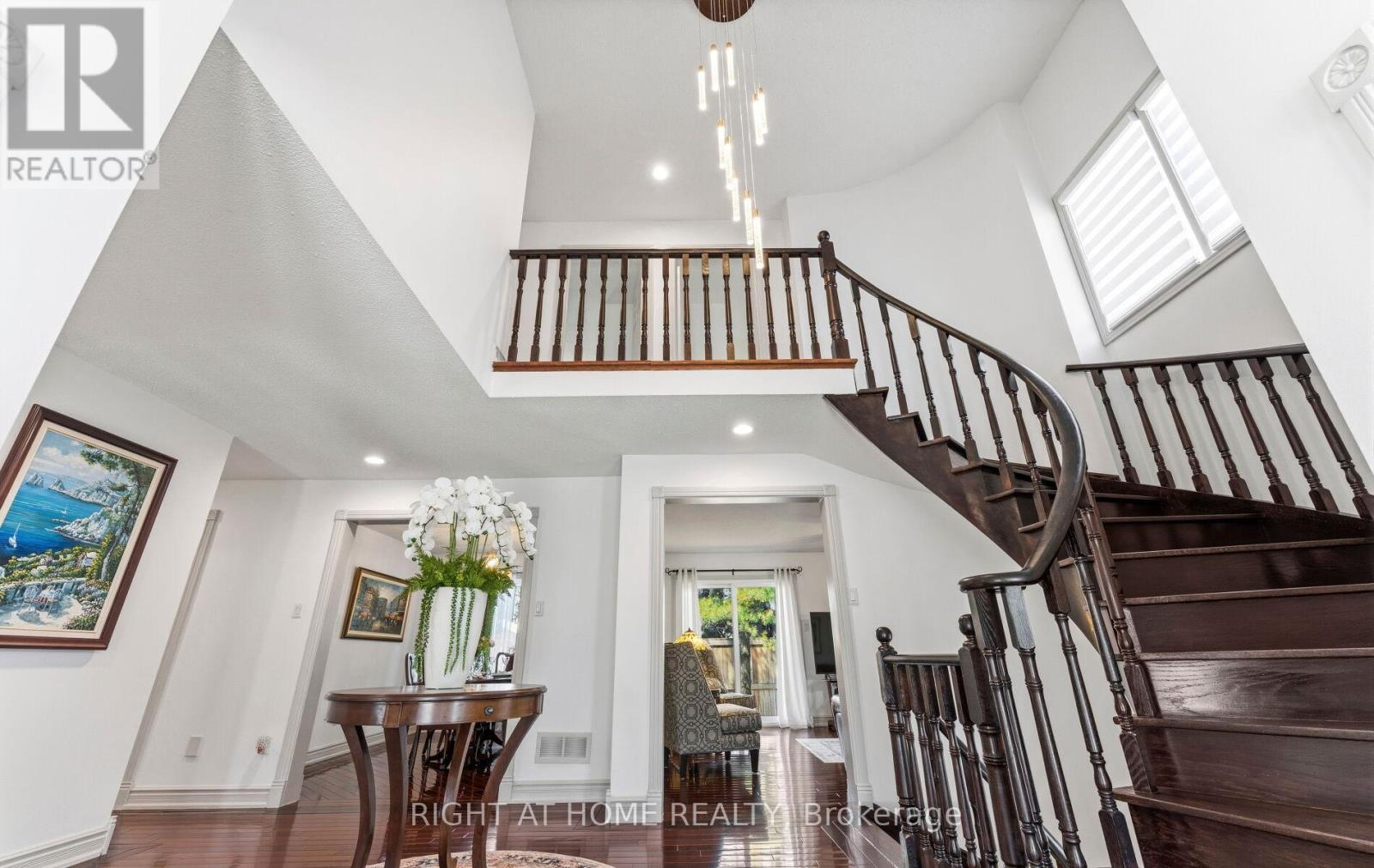 1665 Asgard Drive, Mississauga, Ontario  L5E 3G5 - Photo 4 - W13039420