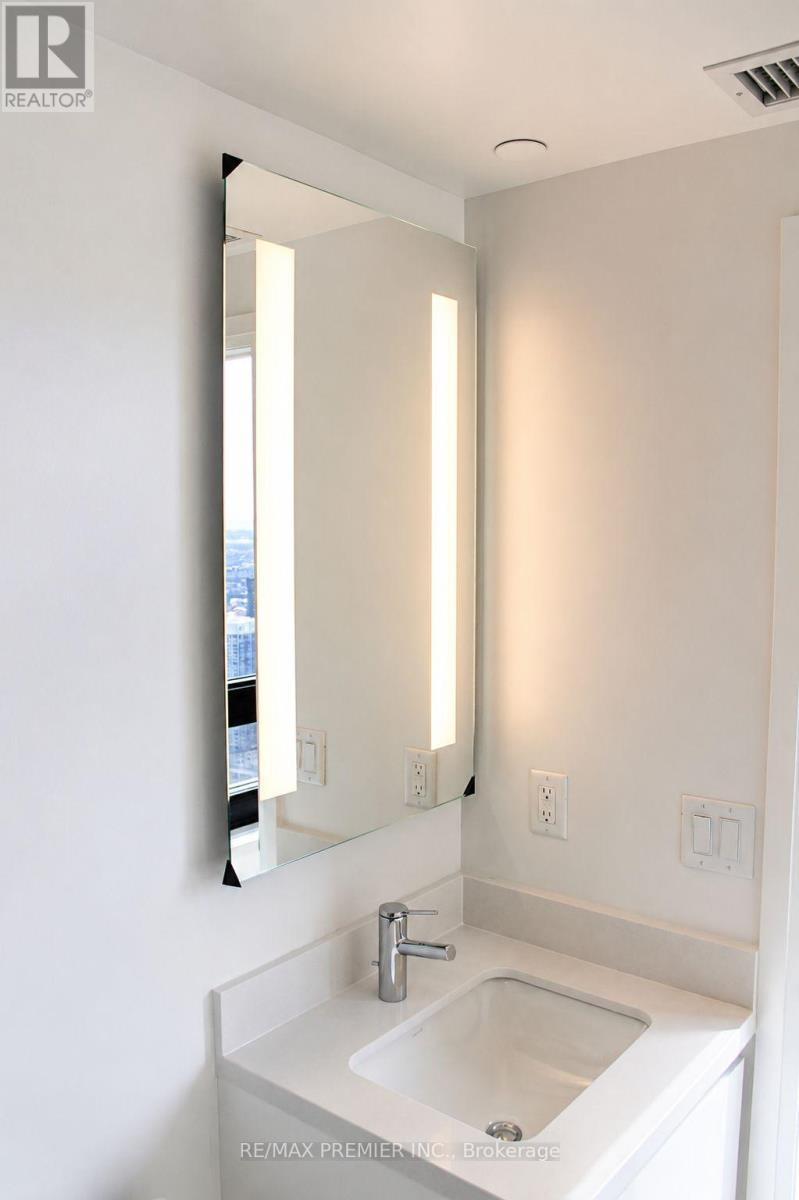 5910 - 4015 The Exchange, Mississauga, Ontario  L5B 0N9 - Photo 12 - W13225720