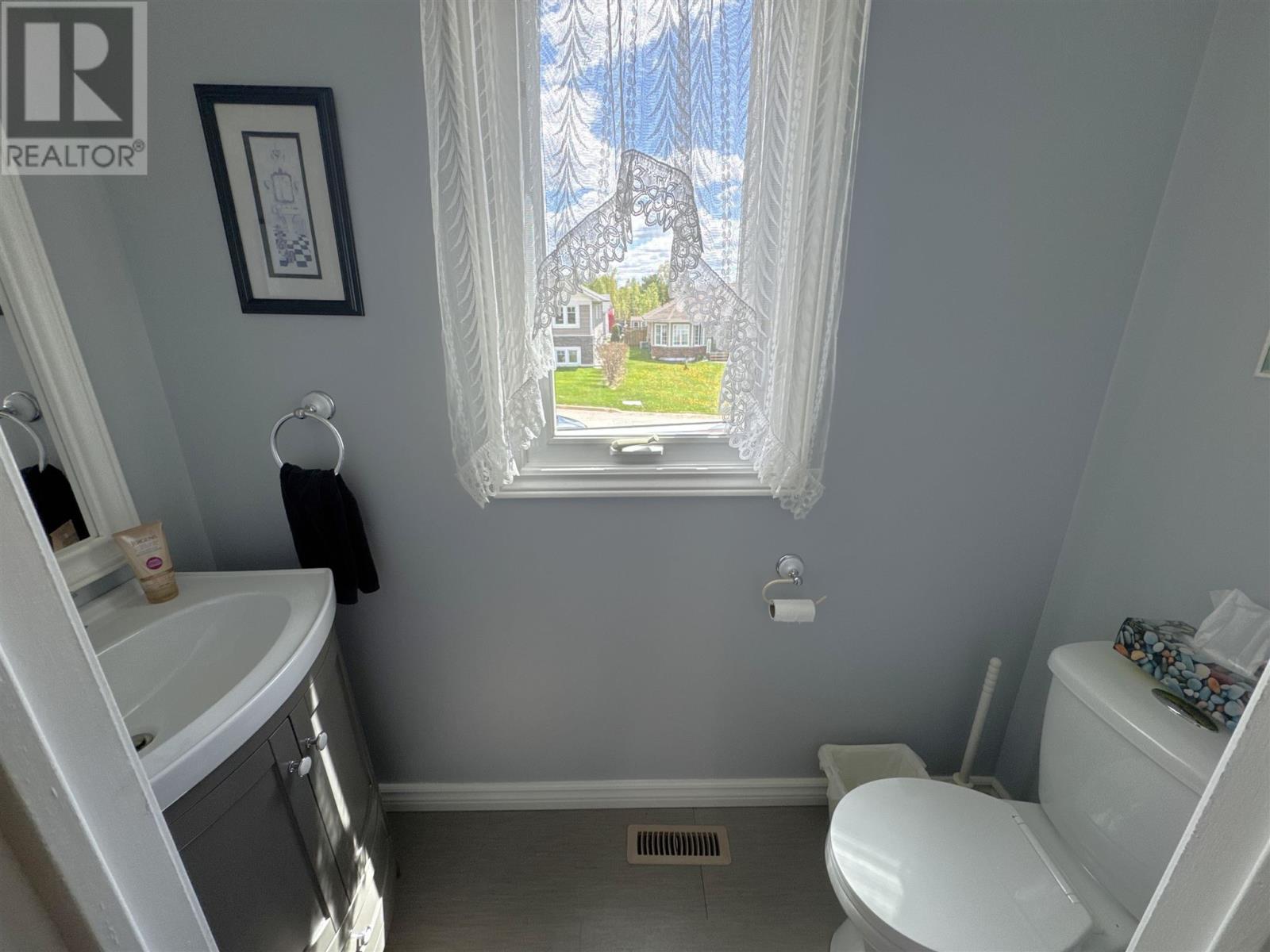 11 Gauthier Pl, Elliot Lake, Ontario  P5A 3M1 - Photo 22 - SM261216