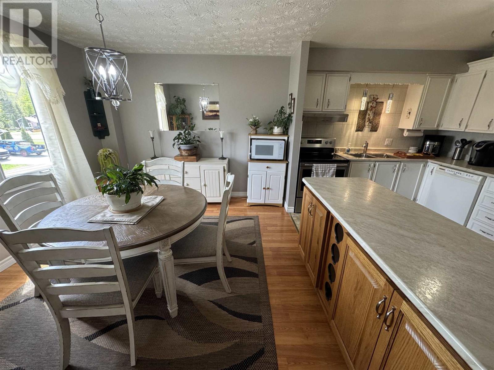 11 Gauthier Pl, Elliot Lake, Ontario  P5A 3M1 - Photo 19 - SM261216