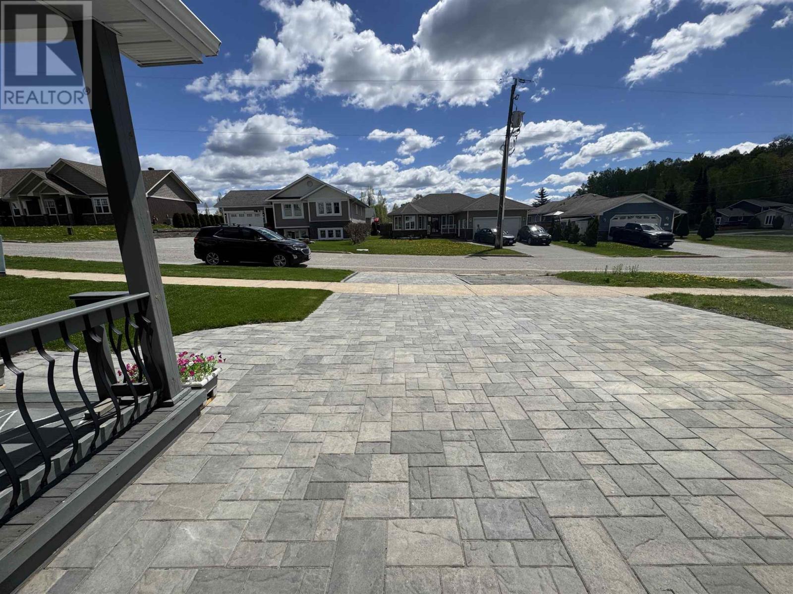 11 Gauthier Pl, Elliot Lake, Ontario  P5A 3M1 - Photo 34 - SM261216