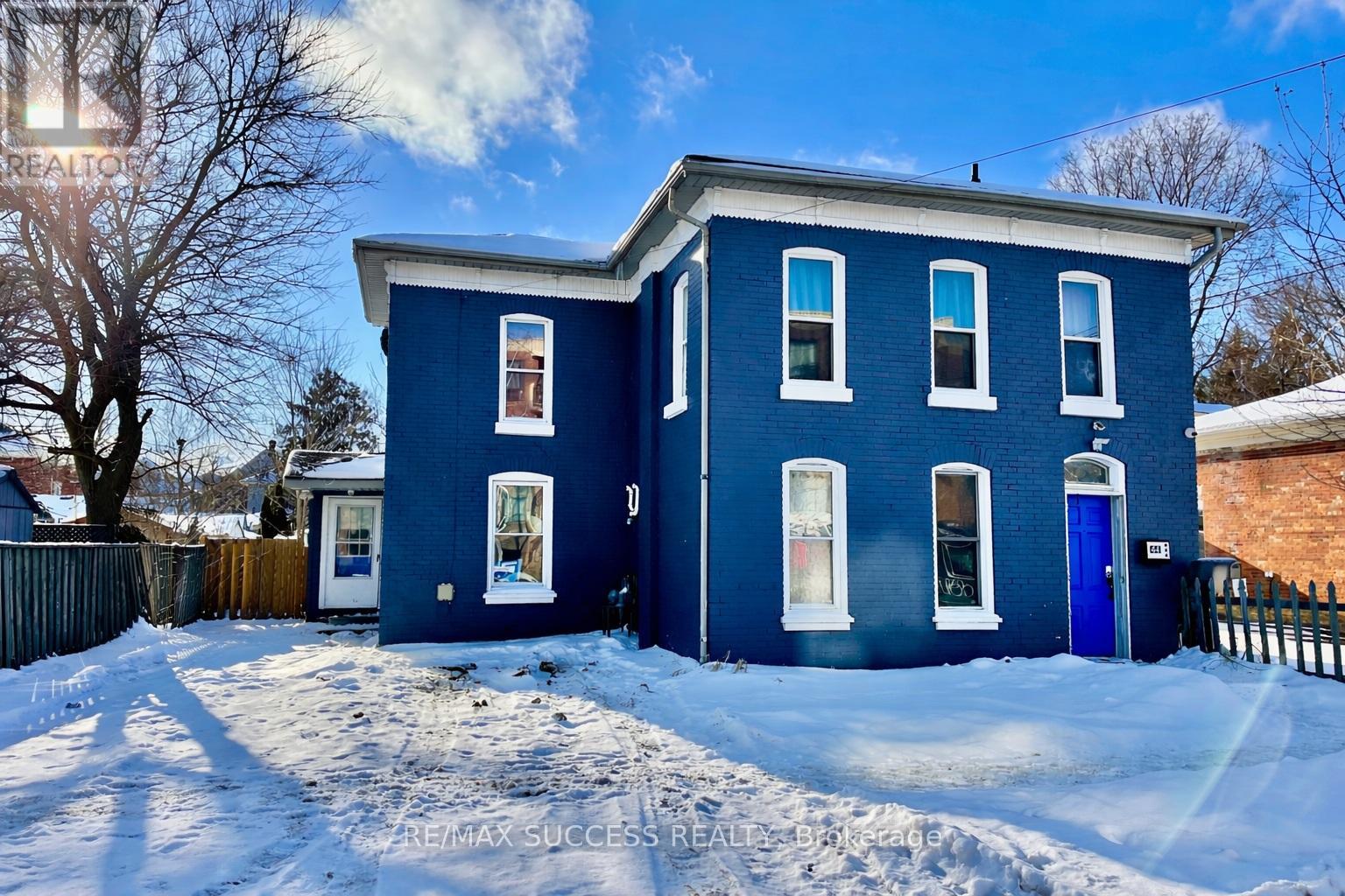44 ALBION STREET, Brantford, Ontario
