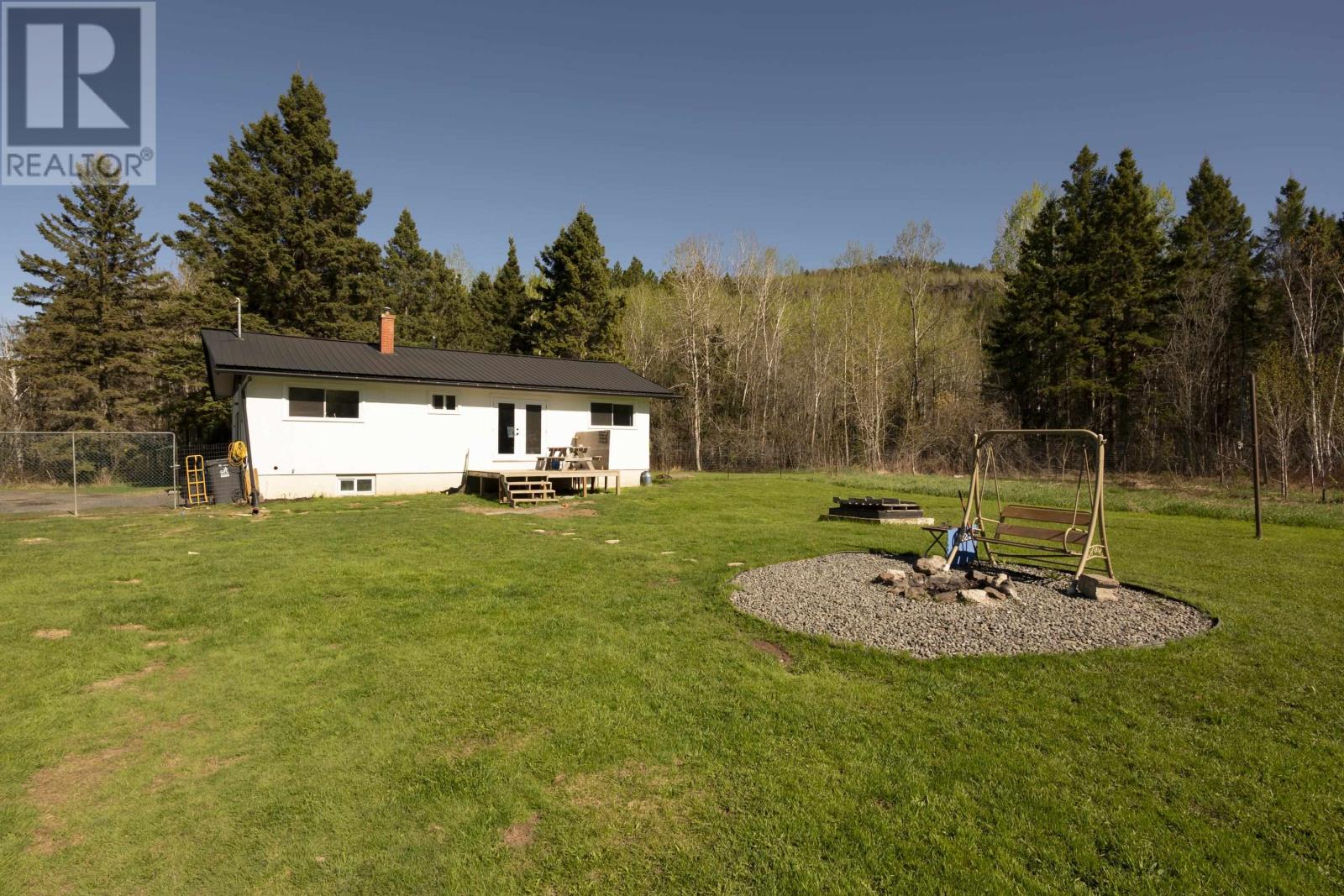 6301 Loch Lomond Rd, Thunder Bay, Ontario  P7K 1C1 - Photo 35 - TB2601281