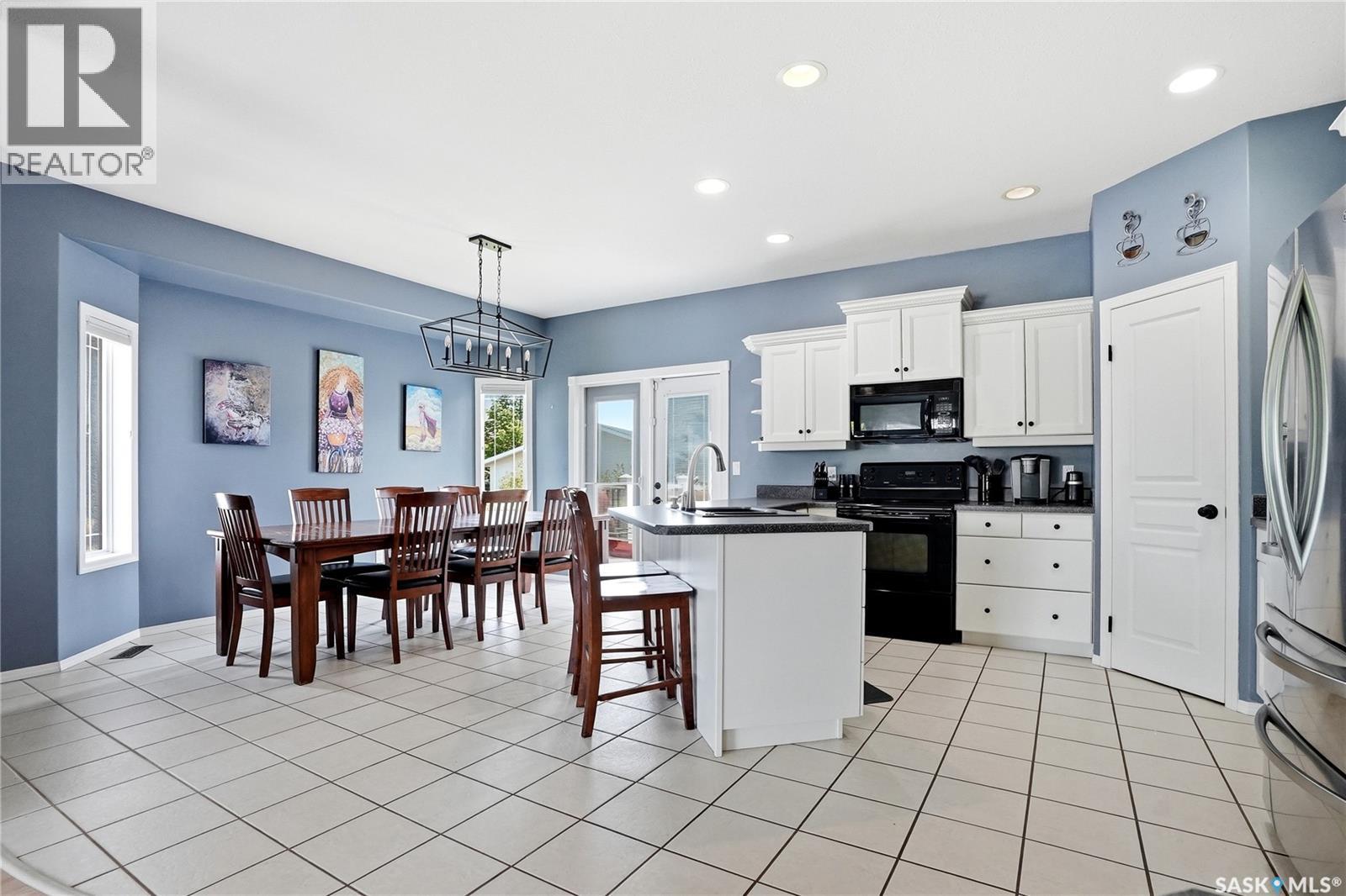 206 Carr Lane, Saskatoon, Saskatchewan  S7S 1M3 - Photo 4 - SK037817
