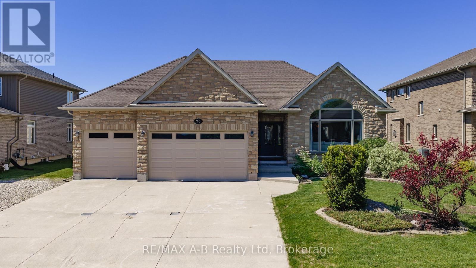 70 Kenton Street, West Perth, Ontario  N0K 1N0 - Photo 1 - X13226686