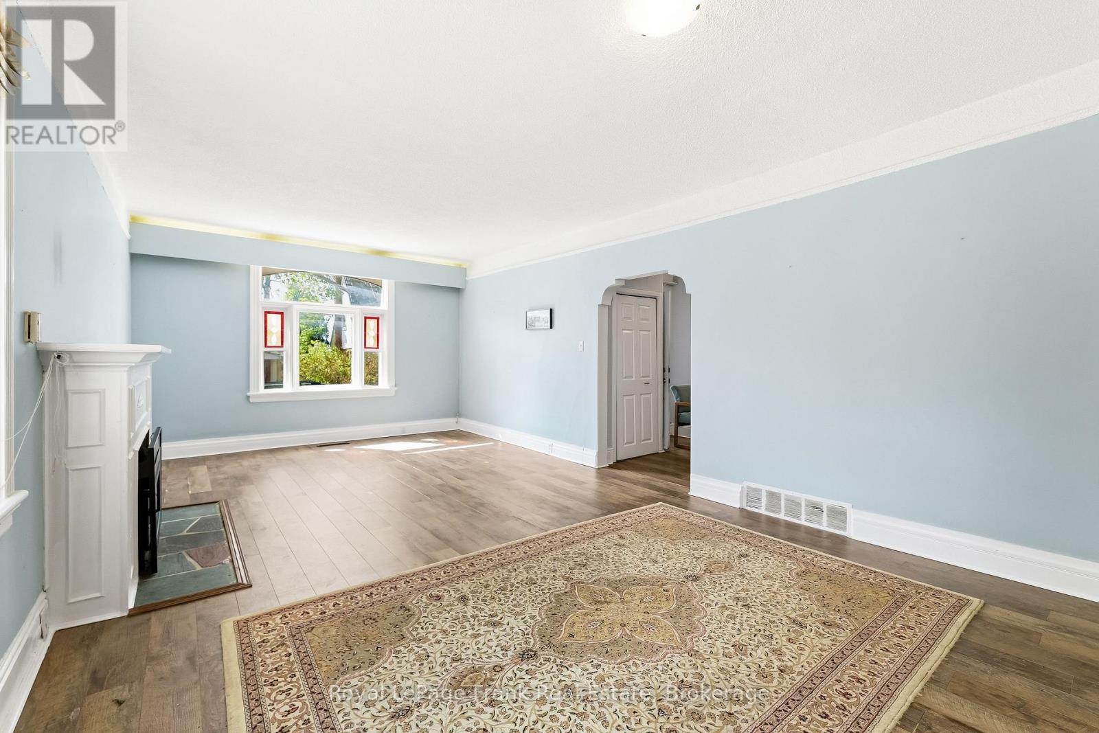 34 North Street N, Barrie (Wellington), Ontario L4M 2R9 - Photo 9 - S13226752